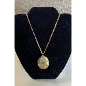 Vintage Brushed Gold Tone Ornate Photo Locket Pendant Necklace